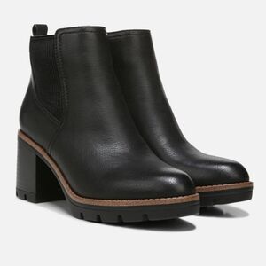 Naturalizer Booties